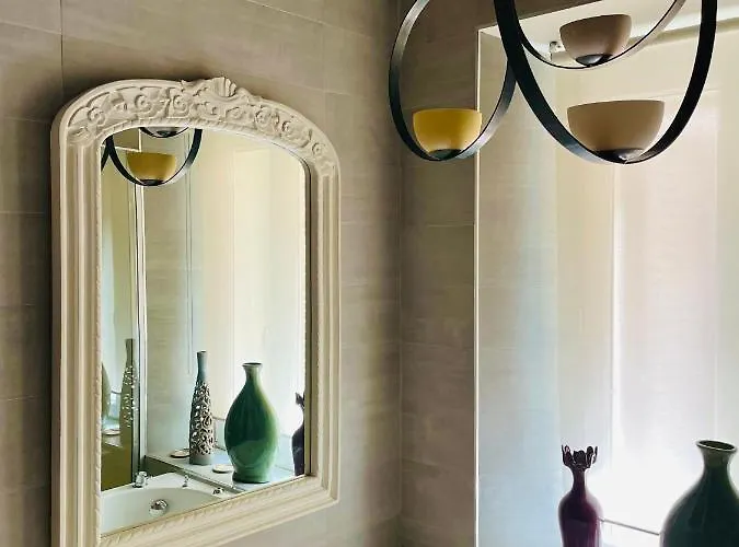 Town House Spagna- Luxury With Jacuzzi Bath 4*
