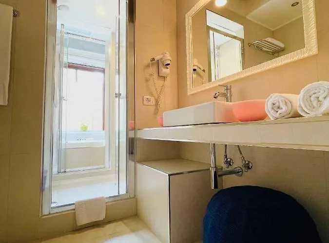 Town House Spagna- Luxury With Jacuzzi Bath Рим