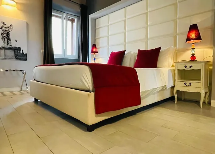 Гостевой дом Town House Spagna- Luxury With Jacuzzi Bath Рим