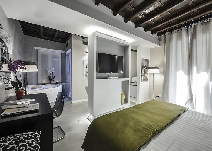 Town House Spagna- Luxury With Jacuzzi Bath 4*