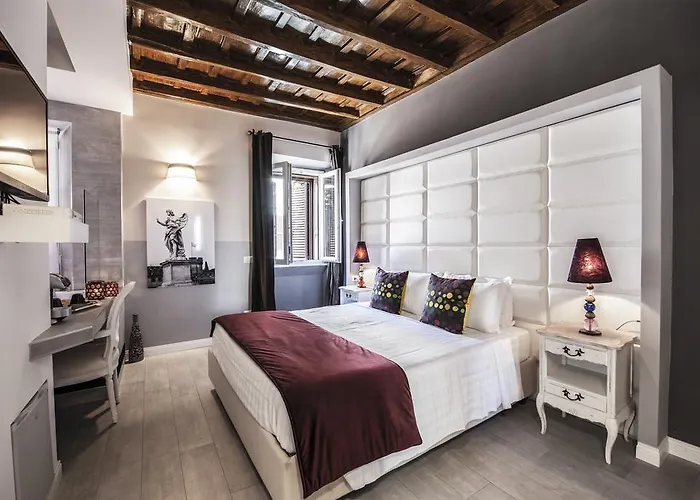 Town House Spagna- Luxury With Jacuzzi Bath Гостевой дом Рим