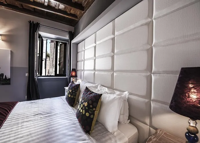Town House Spagna- Luxury With Jacuzzi Bath 4*